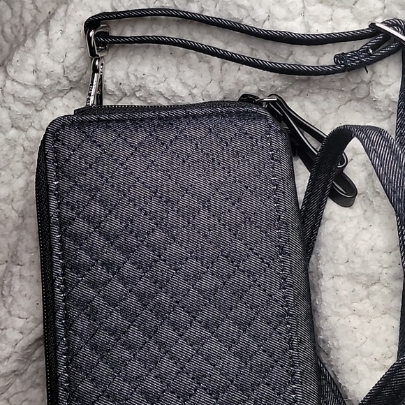 Vera Bradley Iconic RFID All In One Denim Cell Phone denim Crossbody Vera Bradle - Picture 12 of 17
